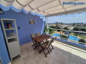 Cozy sunny apartment near the beach - Image 1