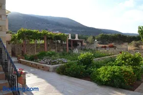 Romantica Apartments - Image 1
