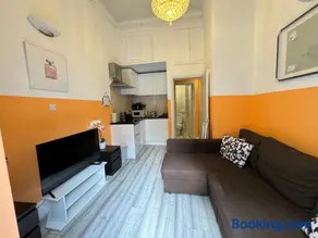 Central, Affordable and fashion flat for 4 people with breakfast close to Notting Hill Zone 1 - Image 4