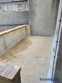 Appartement avec terrasse - Image 2