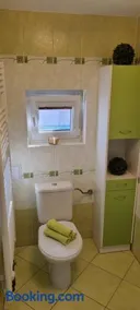 Chatička na Lipce, Železné hory, Sečská přehrada - Image 2