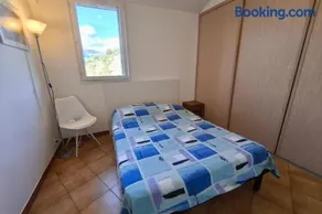 Bright apartment with two bedrooms in Ajaccio - Image 4