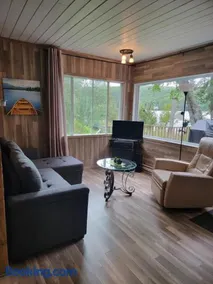 Alison A Romantic Getaway With Private Hot Tub - Image 3