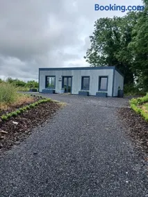 The Tin Shed - Image 4