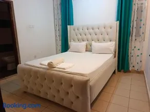 Comfy Luxury Homes - Image 4