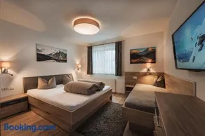 Alp Chalet Appartement - Image 1