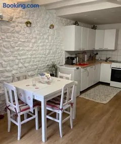 Maison Cosy et Typique au Coeur de Maule - Image 1