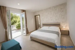 Coast to Coast Rooms & Pool Parcheggio e Piscina vicino Pompei - Image 4