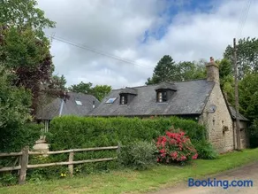 MAISON LA BURELIERE - holiday home for families, groups, couples - Image 1
