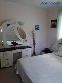 Cozy flat in Nea Makri - Image 3