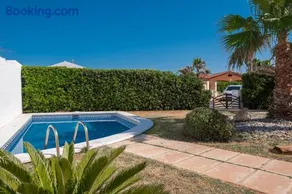Chalet con piscina en Menorca - Image 3