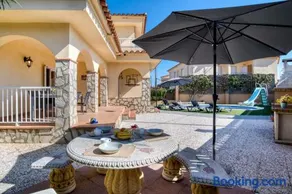 Vela, casa con piscina privada a pocos metros de la playa - Image 2