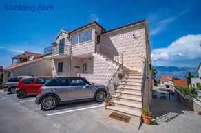 Adriatic Sea View Penthouse Apartment with parking - 5 min walk to coast - Image 2