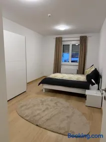 Moderne zentrale Wohnung - Image 3