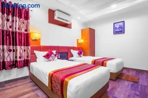 Hotel Intourist Palace - Image 4