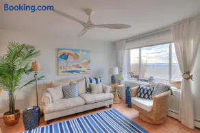 Lakefront Luxury Condo w/Association Beach & Pool - Image 4