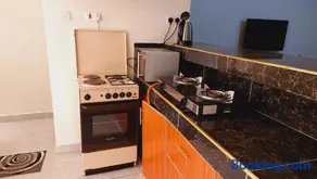 MaGiK Furnished All Ensuite 2 bedroom Apartment - Image 5