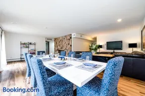 4BR Spacious Condo, Private Lake MI Beach Access, Outdoor Heated Pool - Image 3