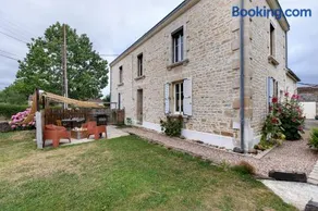Gîte La Meilleraie Jardin Terrasse - Image 1