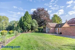 1 Bed in Wellesbourne oc-w33028 - Image 2