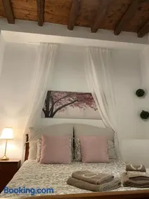 Althea Garden House - Image 1