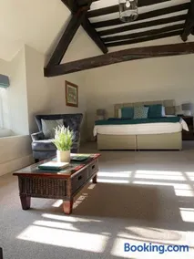 The Groom's Cottage - Image 5
