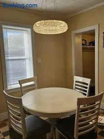 Monthly Rental - Fully Furnished - Includes all Utilities & Linens! - Image 1