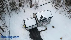 Sefahs Cozy Ashburnham Home - Image 1
