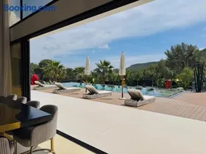 California Baïa Bandol Villa - Image 1