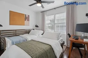 BeltLine Home with Screened Porch, Walk to Krog Street Market - Image 3