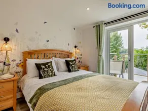 2 Bed in Barnstaple oc-94038 - Image 5