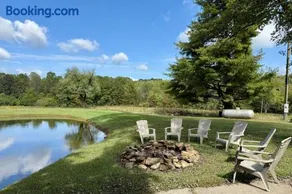 Unique 1970s Round House w Hot Tub - Image 2