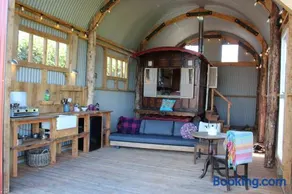 The Edwardian Caravan 'Dora' - Image 1