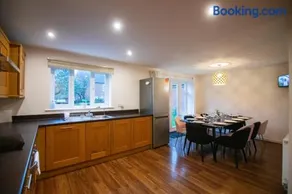 Plough House - Andover - Image 2