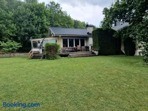 Peaceful villa in nature with own beach - Image 3
