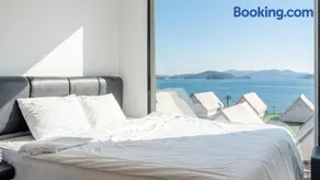 Goseong Bluebeach Pension&Glamping - Image 1