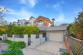 Family 3BR 2-level Home at Central Chatswood - Image 1