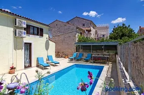 Villa Karina Tar - Image 1