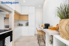 Luxury Duplex Prime Location Great for Families - Image 3