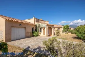 Villa de Charme avec Piscine et vue Mer en Corse du Sud - Image 1