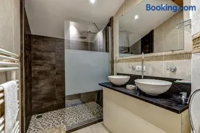 Chalet Serena - luxury 7 Bedroom Chalet, Pool & Spa - Image 3