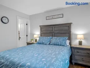 New build duplex-sleeps 6! Pet friendly! - Image 2