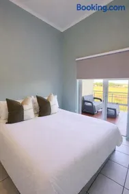 Goose Valley Golf Estate D7 - Image 2