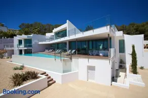 Serene Escape: Seaside Villa in Ibiza, 1001 - Image 1