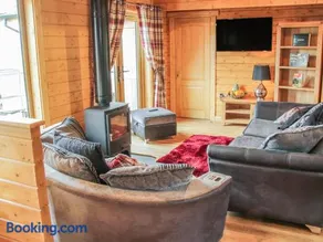 Manor Farm Lodges - Dragon Lodge - Image 3
