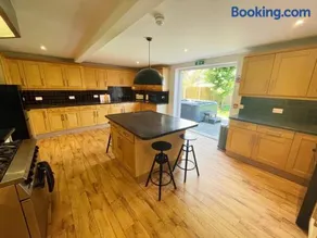 Amber House - Image 3