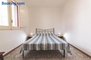 Poesia Flat - Roca - Image 3