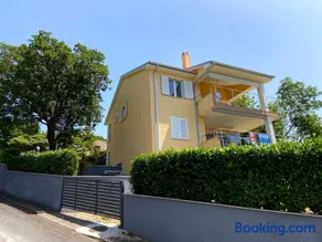 Villa Rudy Holiday Home - Image 2