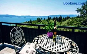 Apartmani Kremena small beach 200m - Image 1