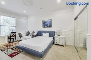 In the Heart of Haight Ashbury 5 Bedroom House - Image 1